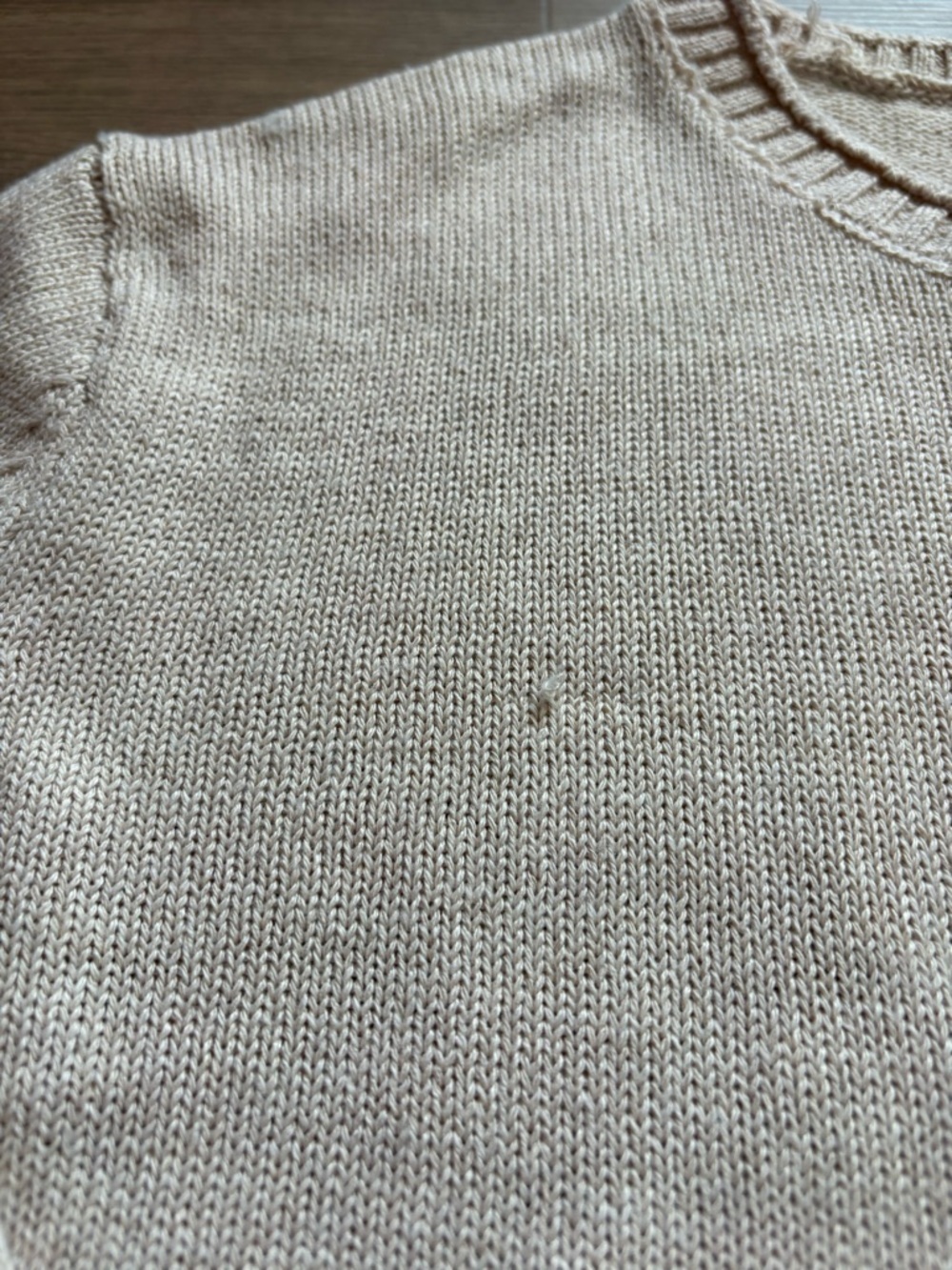 Soft Link Stitch Crewneck Sweater in Beige- size M - Picture 7 of 8